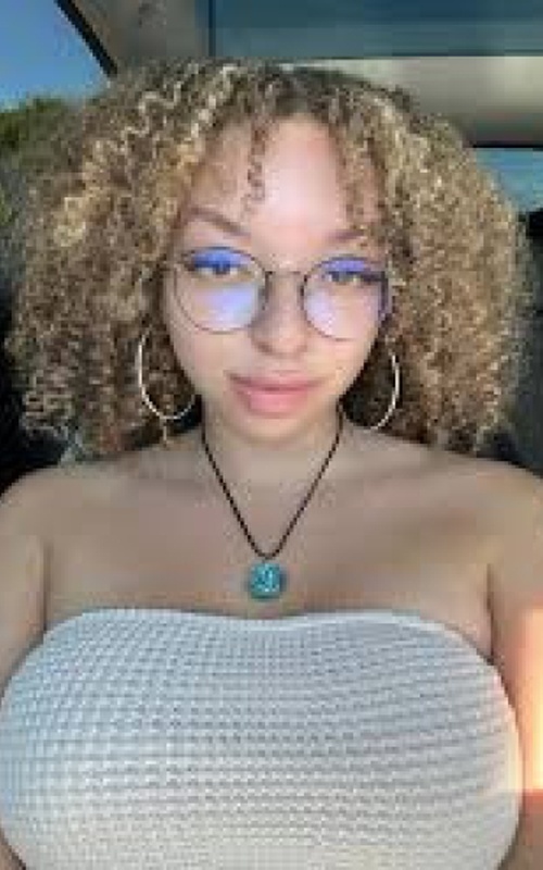 Experience Unforgettable Moments with Brielle Diamond by Your Side 1 Mis Fotos